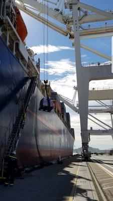 Beer & wine delivered to APL PRESIDENT KENNEDY  at Oakland berth 55