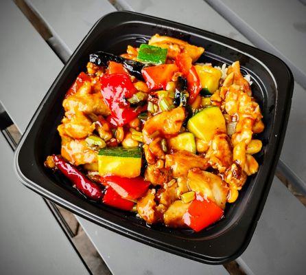 Kung Pao Chicken Bowl for $9. Hot & fresh. Generous portion.