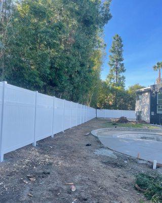 8 FT. High Privacy Vinyl Fence