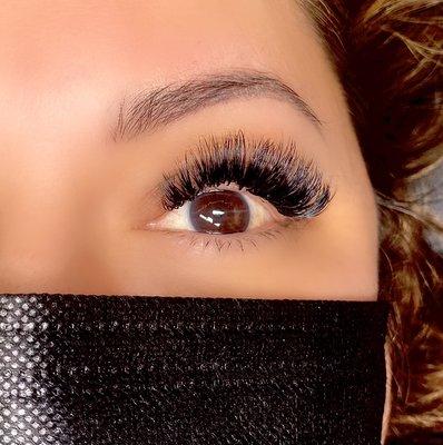 Volume lashes