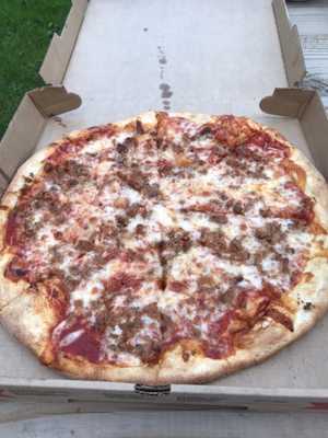 14" Italian sausage pizza