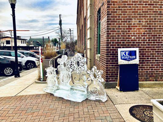 Icesculpturephilly.com awesome sculpture in Media, PA festival Jan 2023