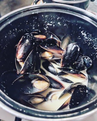 Traditional Mussels