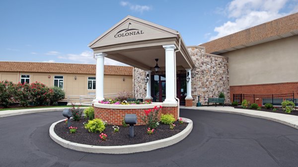 Colonial Golf & Tennis Club entrance