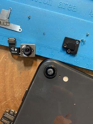 iPhone 8 camera and camera lens replacement (average time for repair 30 minutes)