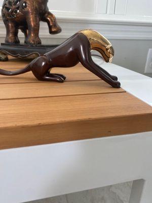 Cat figurine