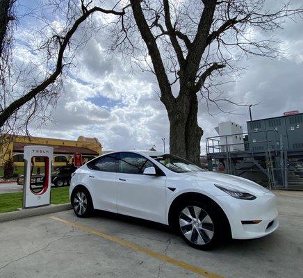 Tesla supercharger