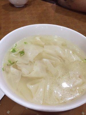 So good! Fozhou wonton soup for only $2! Add some vinegar and you will get addicted!!!