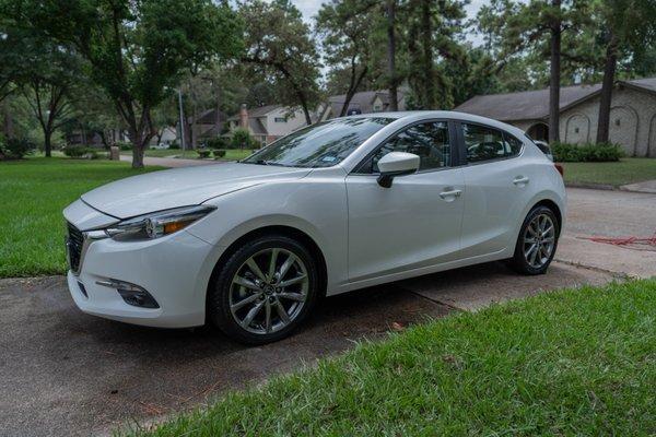 Mazda is properly protected and shining after the wash and wax service