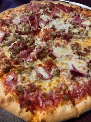 Extreme meat pizza