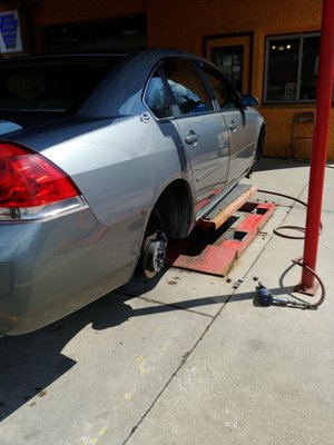 At Pete Broody tires for the first time.