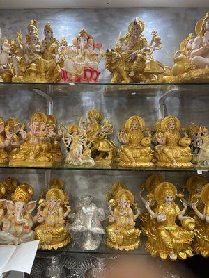 Hindu god statue with different sizes