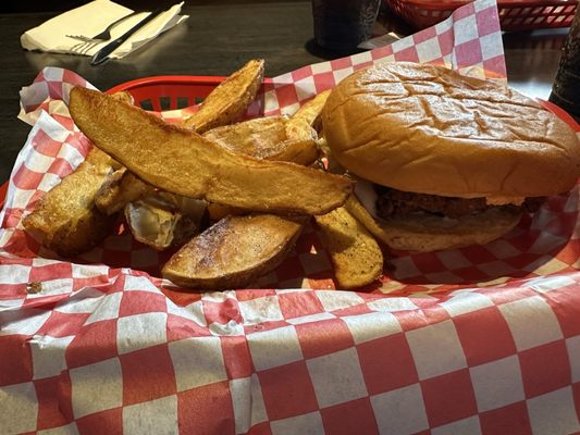 Potato wedges were good but way to much herb mayo to pimento and overdone salty chicken thigh.