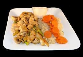 Hibachi chicken with sweet carrots & yum yum sauce