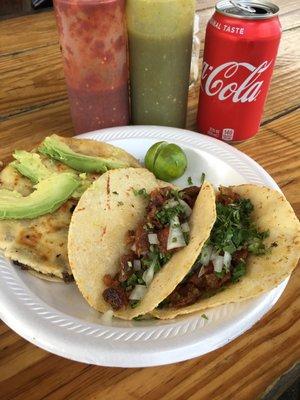 Gordita, 2 tacos de tripa