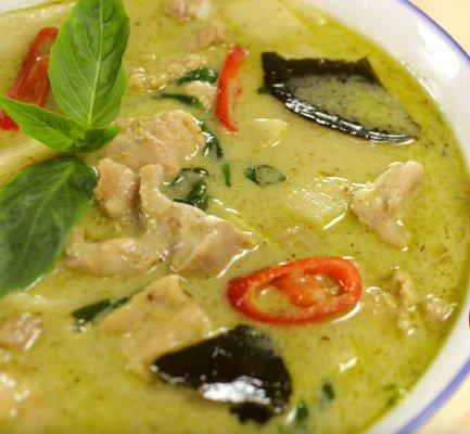 Green curry with chicken