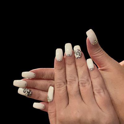 Nails art, manicure, white nails design done by Kissie