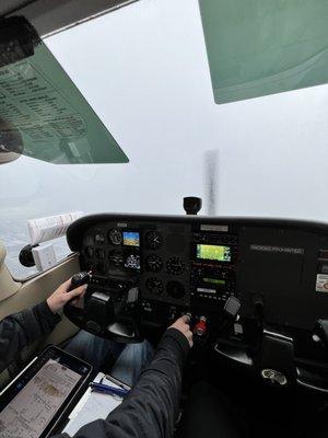 Cessna 172 cockpit