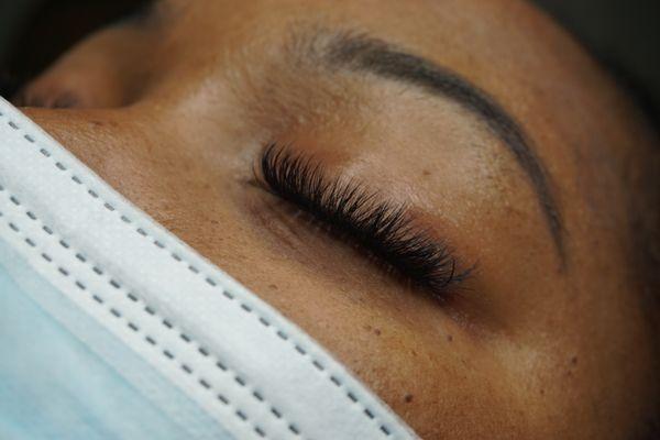 Hybrid Eyelash Extensions