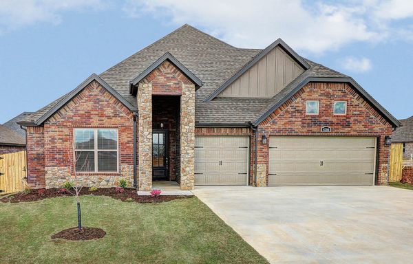 Diamond Estates offers several beautiful model homes to choose from.