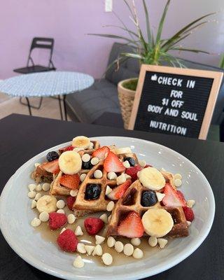 Protein Waffles with Fruit