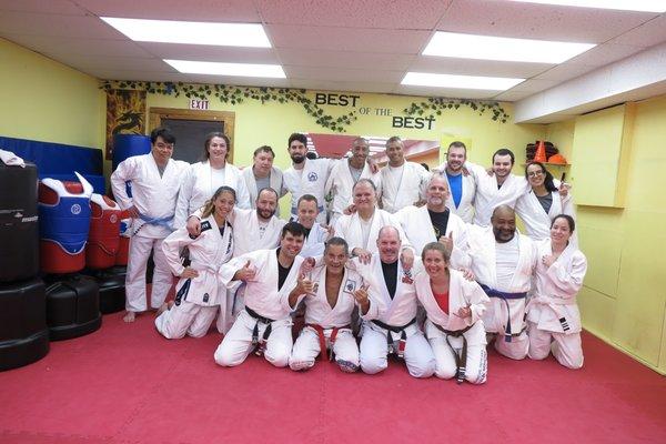 Always a pleasure to have Grandmaster Relson Gracie in town! What a great team to learn and train with!