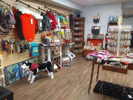 pet treats, clothing, breed-specific souvenirs