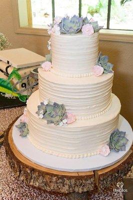 Our Beautiful Wedding Cake!!!