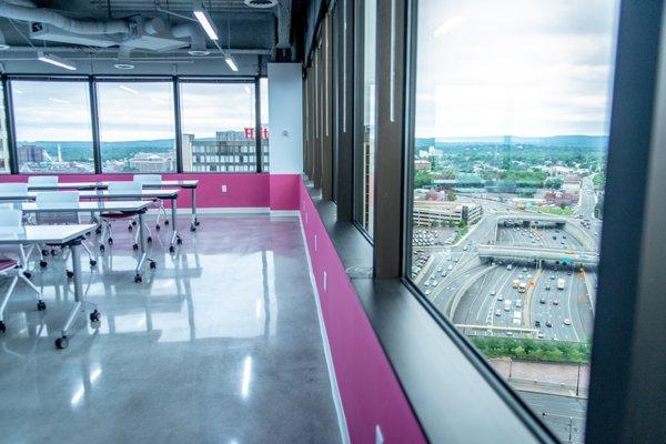 Upward Hartford 17th Floor Workspace