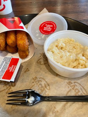 Cheese sticks, with the mac&cheese.