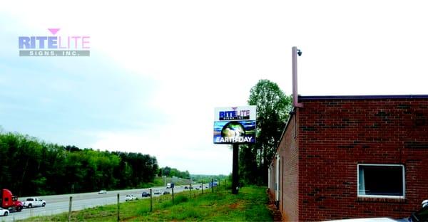 Electronic Message Center  on I-85