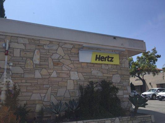 Hertz Santa Barbara @ La Cumbre