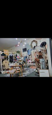 Full boutique with trendy items