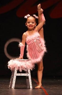 4 year old Natalia "Miss Showbiz"