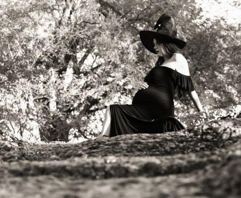 Quality Maternity Shoots Anywhere in any theme