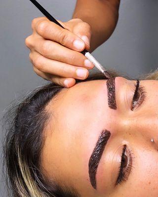 Eyebrow tinting