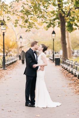 A wedding in Washington Square Park, Manhattan.  Photo by Kelly Kollar Photography.