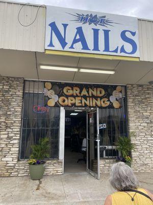 HOT nails, new location! 2001 Airport blvd