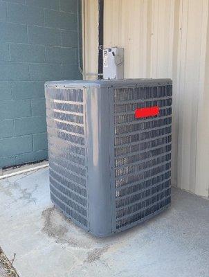 Replacing a heat pump system in commercial building with a Goodman split heat pump system in Apex, N.C