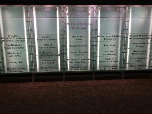 Donor recognition wall