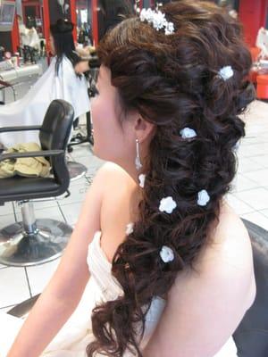 floral wedding hair do