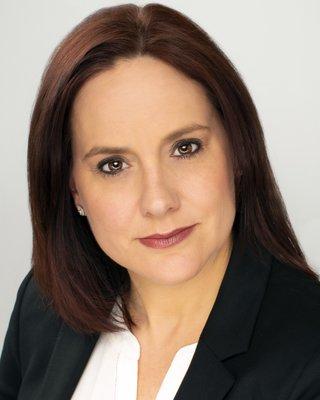 Kerrie Donahue, Agent