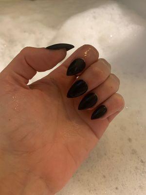 Queen Nails