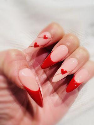 I'm loving these valentines nails!!! I showed the tech a picture of what I wanted and she nailed it!!