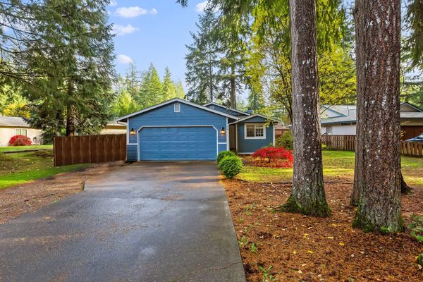 Lake Holiday, Gig Harbor WA home sold in 4 days! Looking to buy or sell a home? Give me a call 253-376-1307