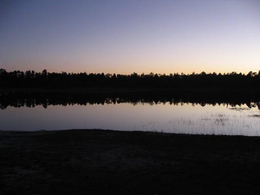 A view of the lake during the evening.