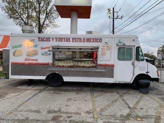 Tacos y tortas estilo mexico