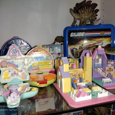 Vintage Polly Pocket Playsets
Locked Case 7
Saint Louis Antique Mall