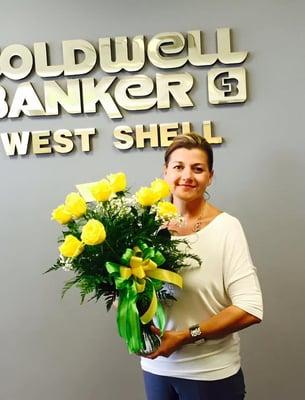 Lisa was so happy to receive these yellow roses at the office!