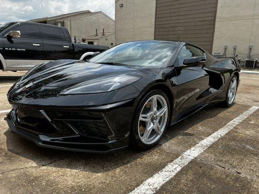 Level 2 interior detail on 2022 Corvette Stingray